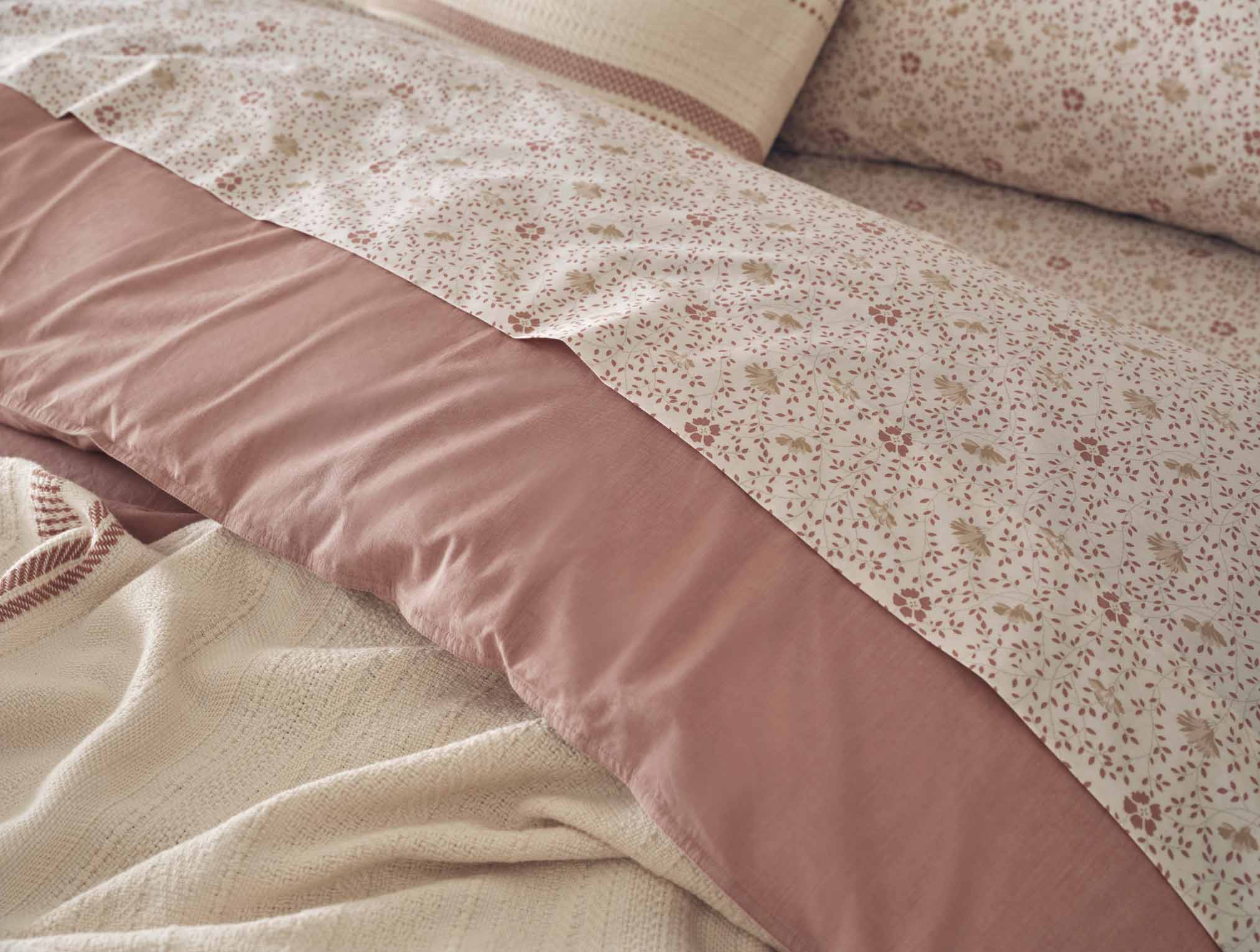 Coyuchi Organic Print Percale Pillowcases - Image 3