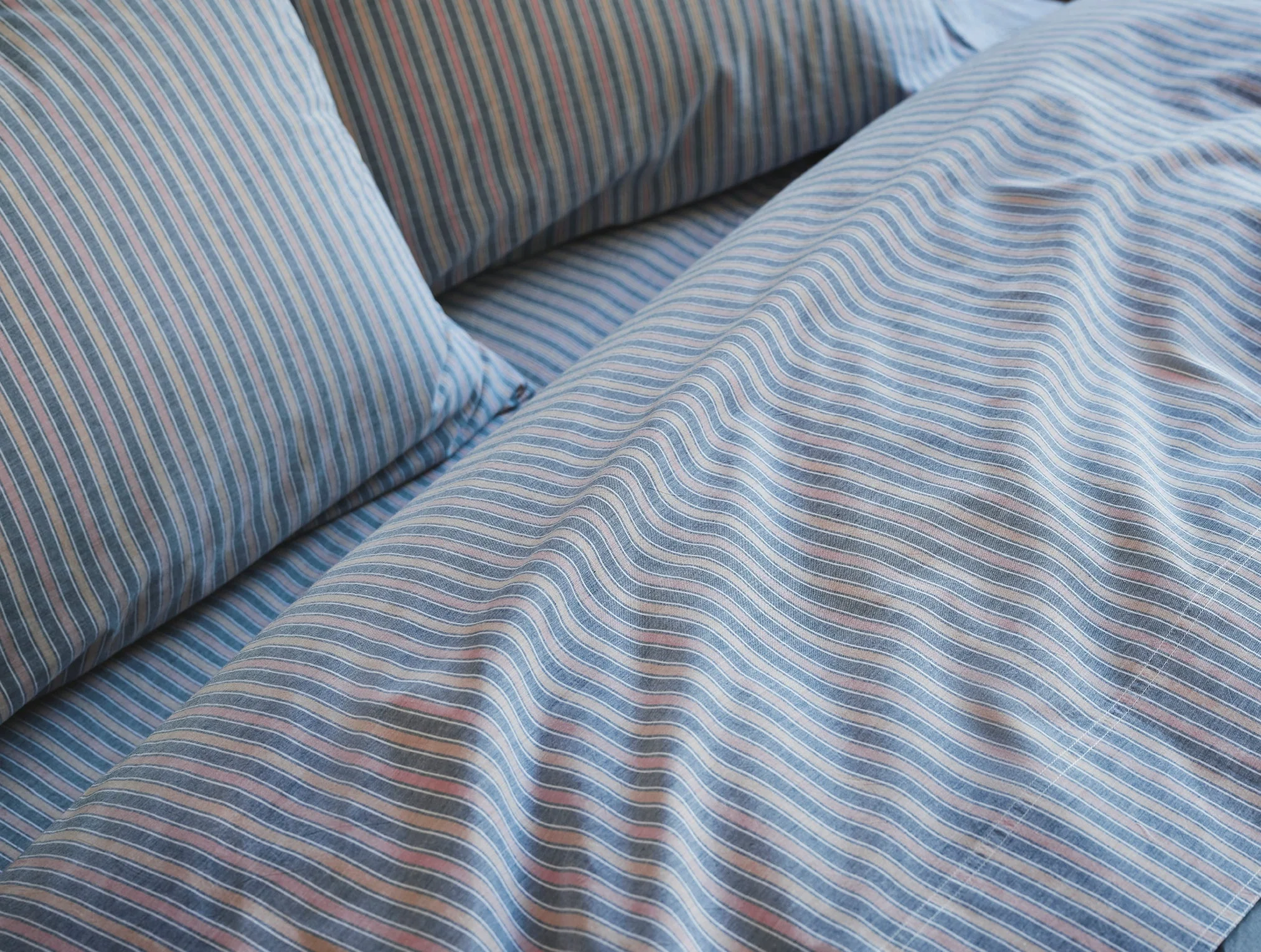 Coyuchi Organic Crinkled Percale™ Sheet Set - Image 4