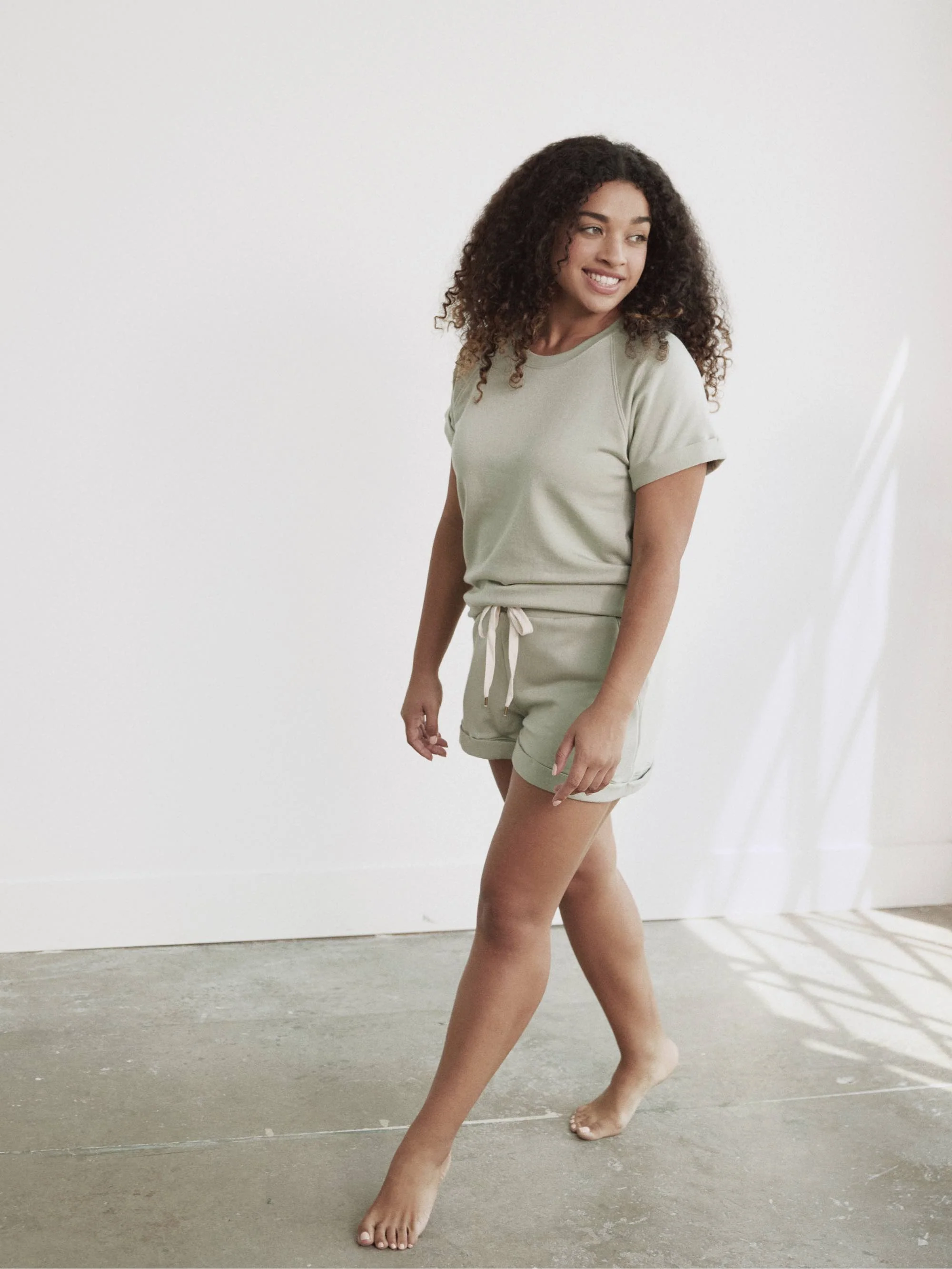 Fleece Roll Cuff Short Sleeve Sweatshirt - Image 20