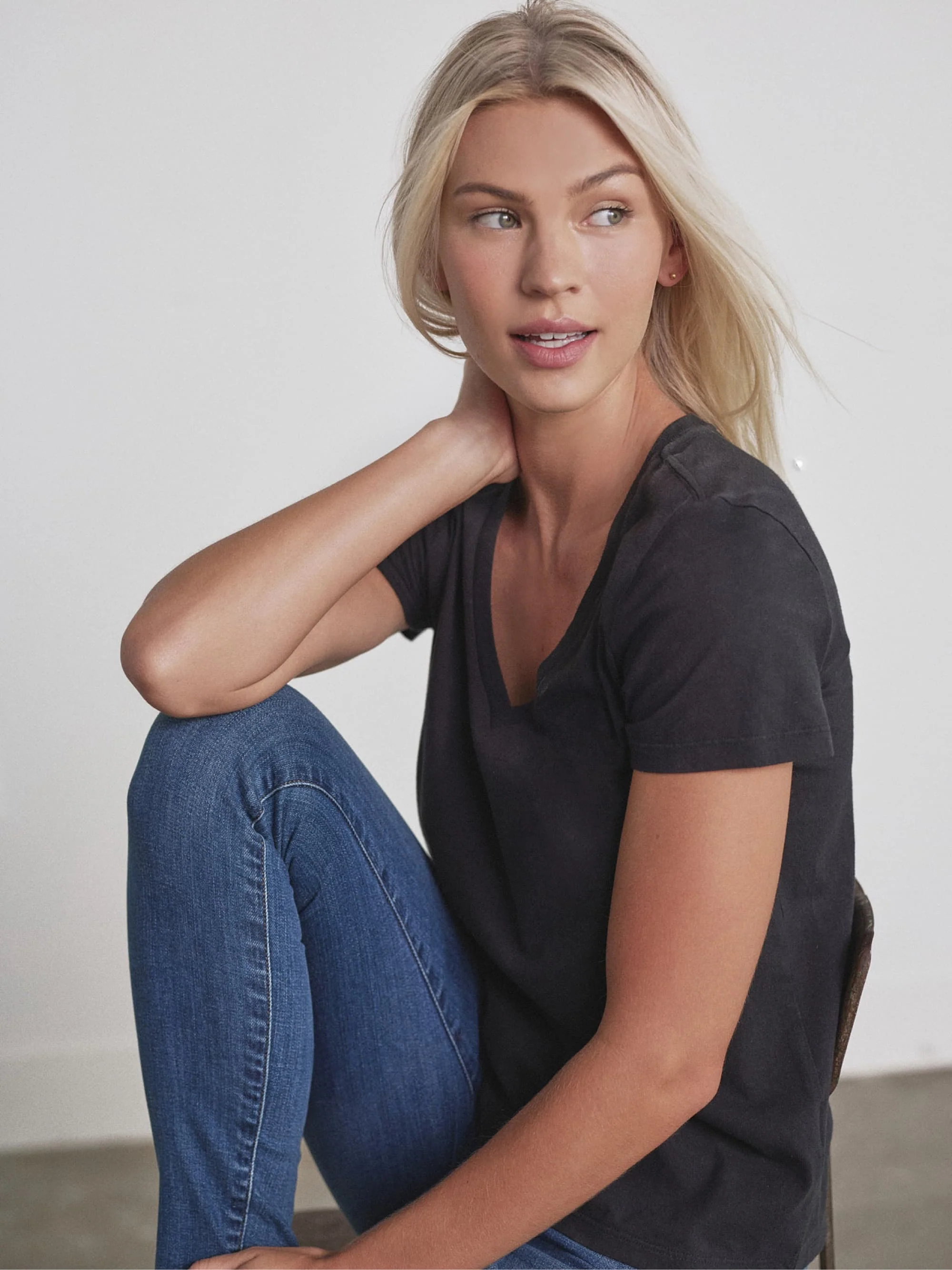 Organic V-Neck Tee - Image 6