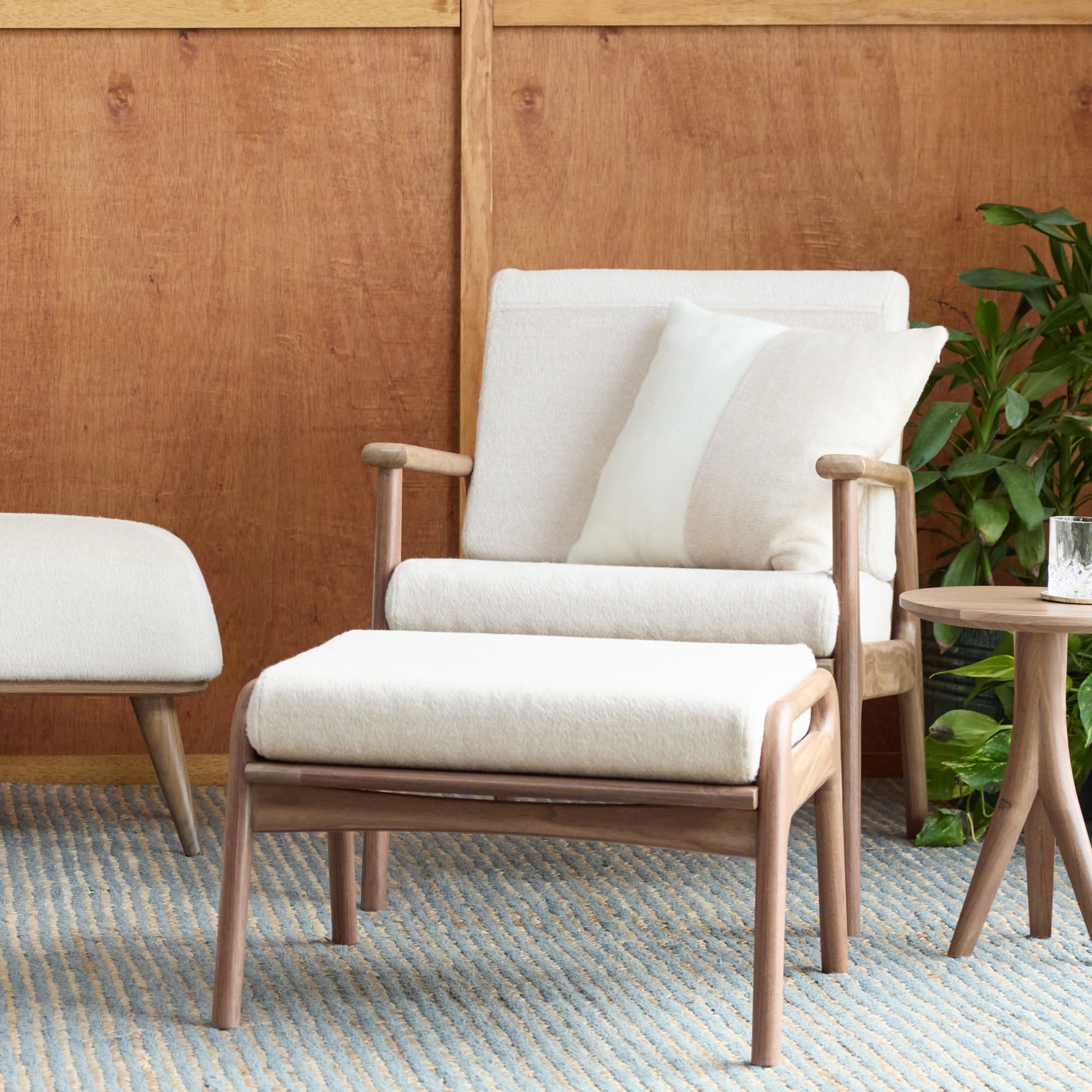 Lounge Chair and Ottoman - Image 27