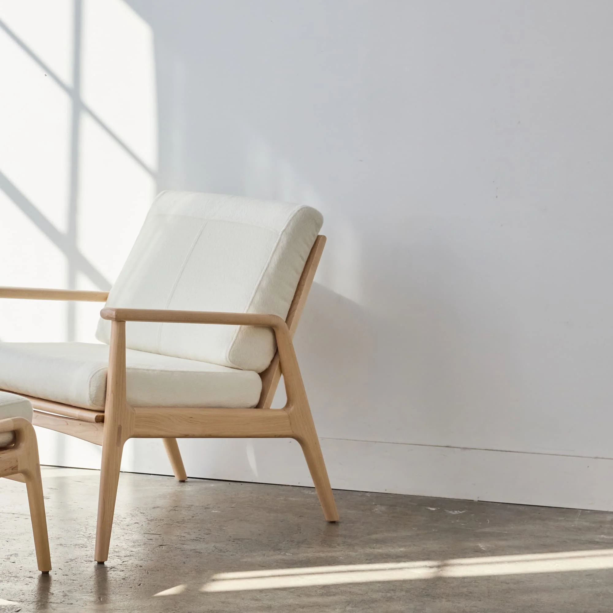 Lounge Chair and Ottoman - Image 9