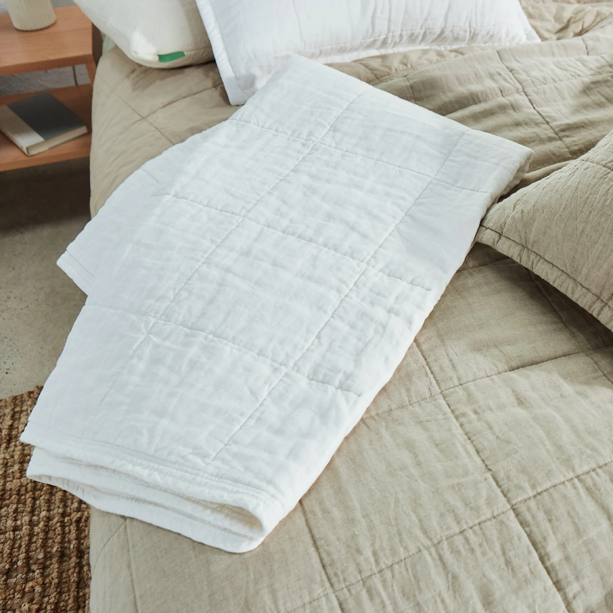 Natural Linen Quilt - Image 11